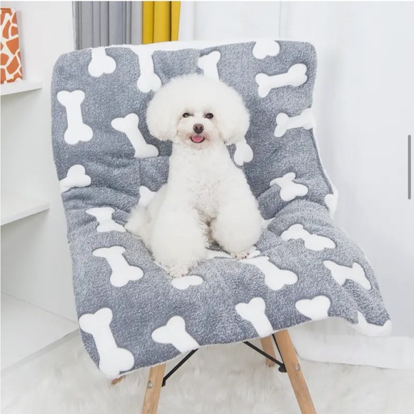 Thickened sleeping bed/ mat for dogs & cats , Large Size White & Grey Like New - Picture 6 of 6